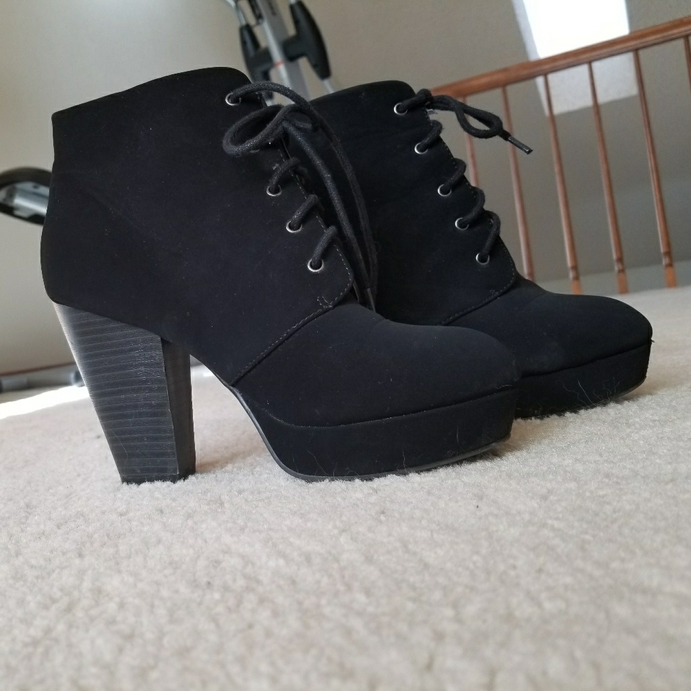 Swede heel boots